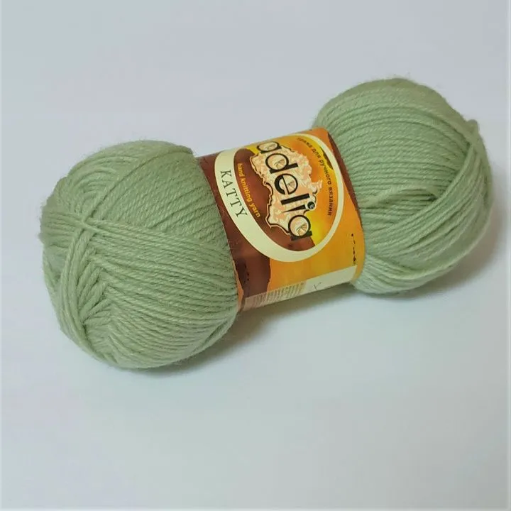 Пряжа ADELIA KATTY 100% шерсть 50г 150м цв.св.зелёный для кукол