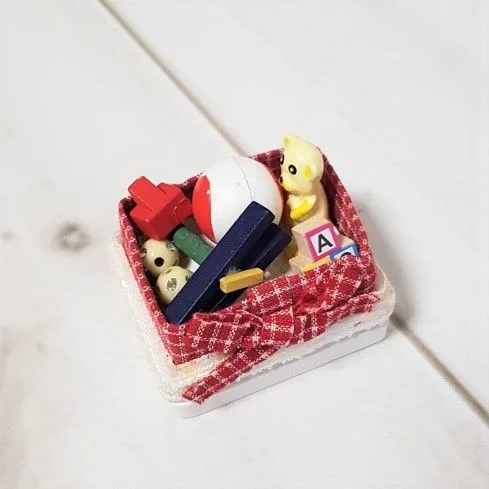 Коробка с игрушками миниатюра 4,5*3,7см КП-02 для кукол | 1