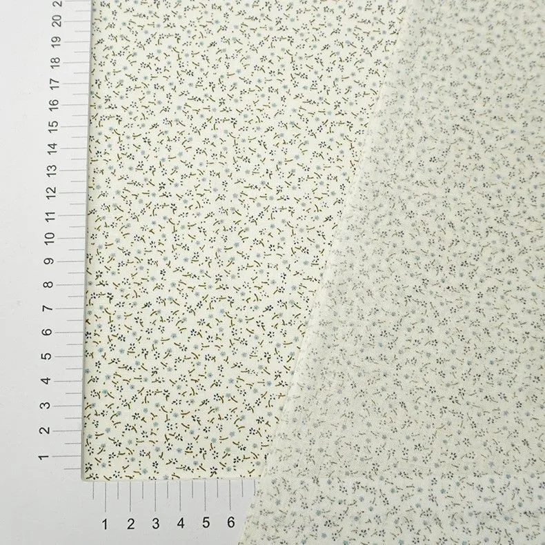 Ткань хлопковая Ситец Очень мелкие синие цветы цв.молочный 50*51см 28079 для кукол | 2