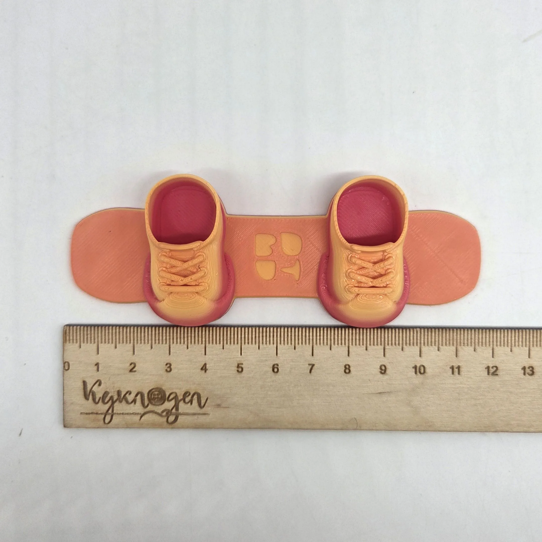 Сноуборд для кукол (Лабубу 17см) цв.мандариново-розовый (08) 11,5*4см 281 для кукол | 2