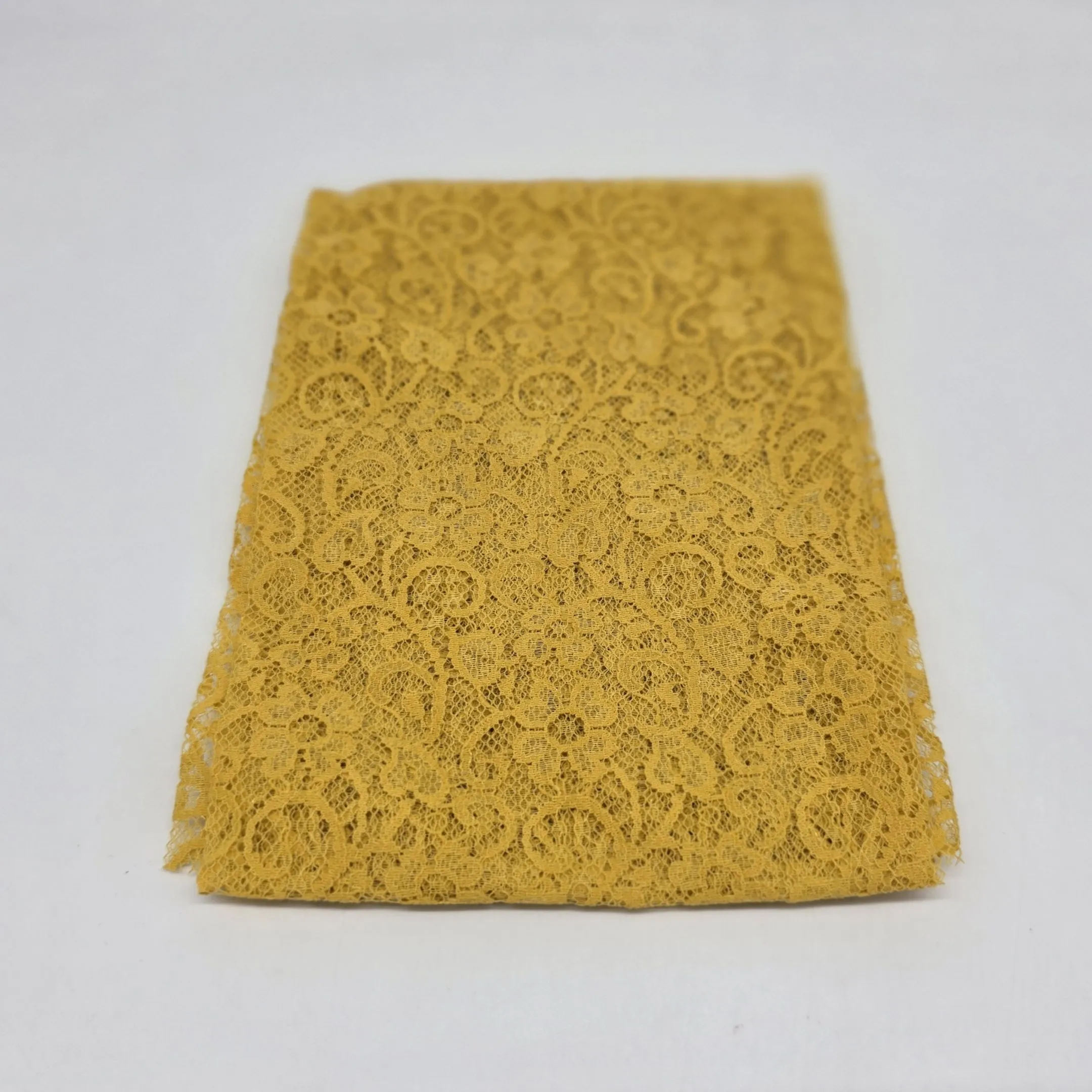 Гипюр цв.жёлтый 47*54см 27642 для кукол | 1