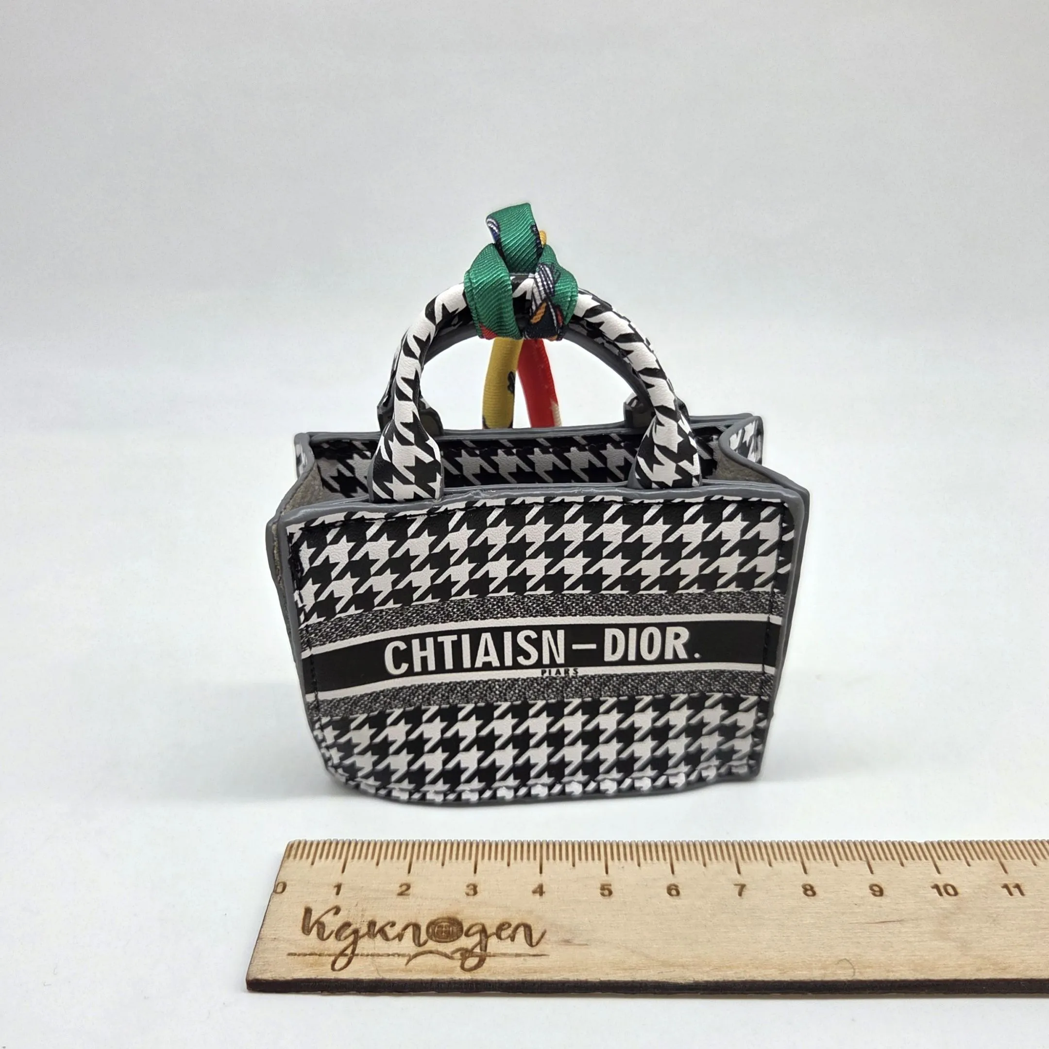 Сумка CD 7,7*5,7*3,5см цв.чёрный/белый (01) С-154 для кукол | 1