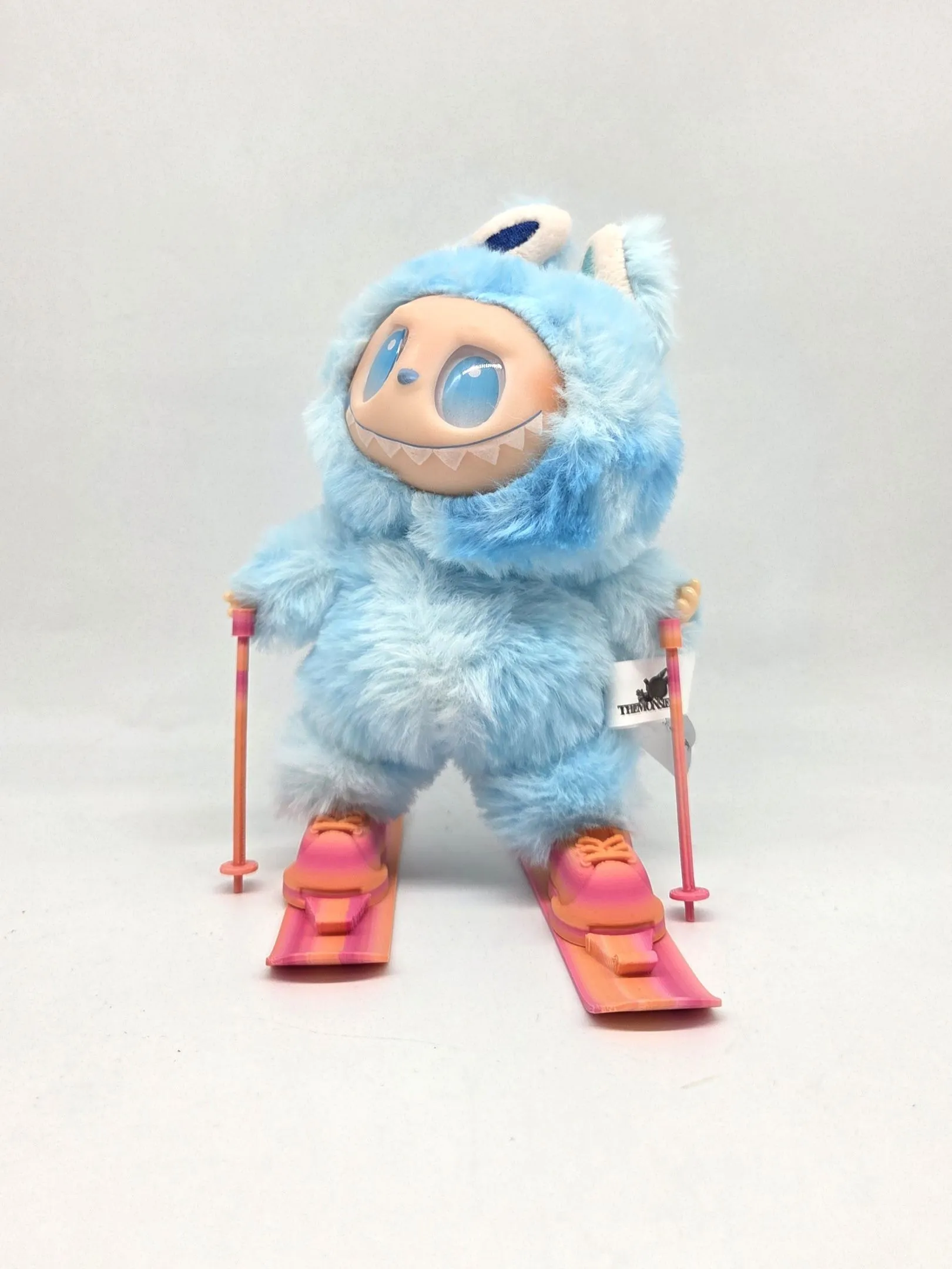 Лыжи с палками и ботинками для кукол (Лабубу 17см) цв.розовый микс (06) 282 для кукол | 3