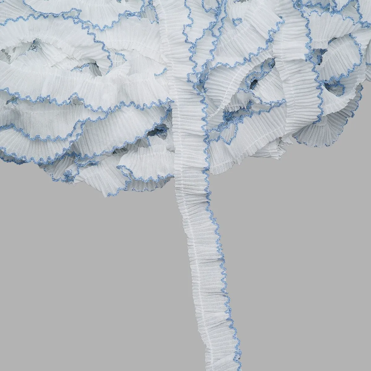 Кружево плиссированное шир.2,5см дл.1м цв.01 белый/голубой 7748767 для кукол | 3