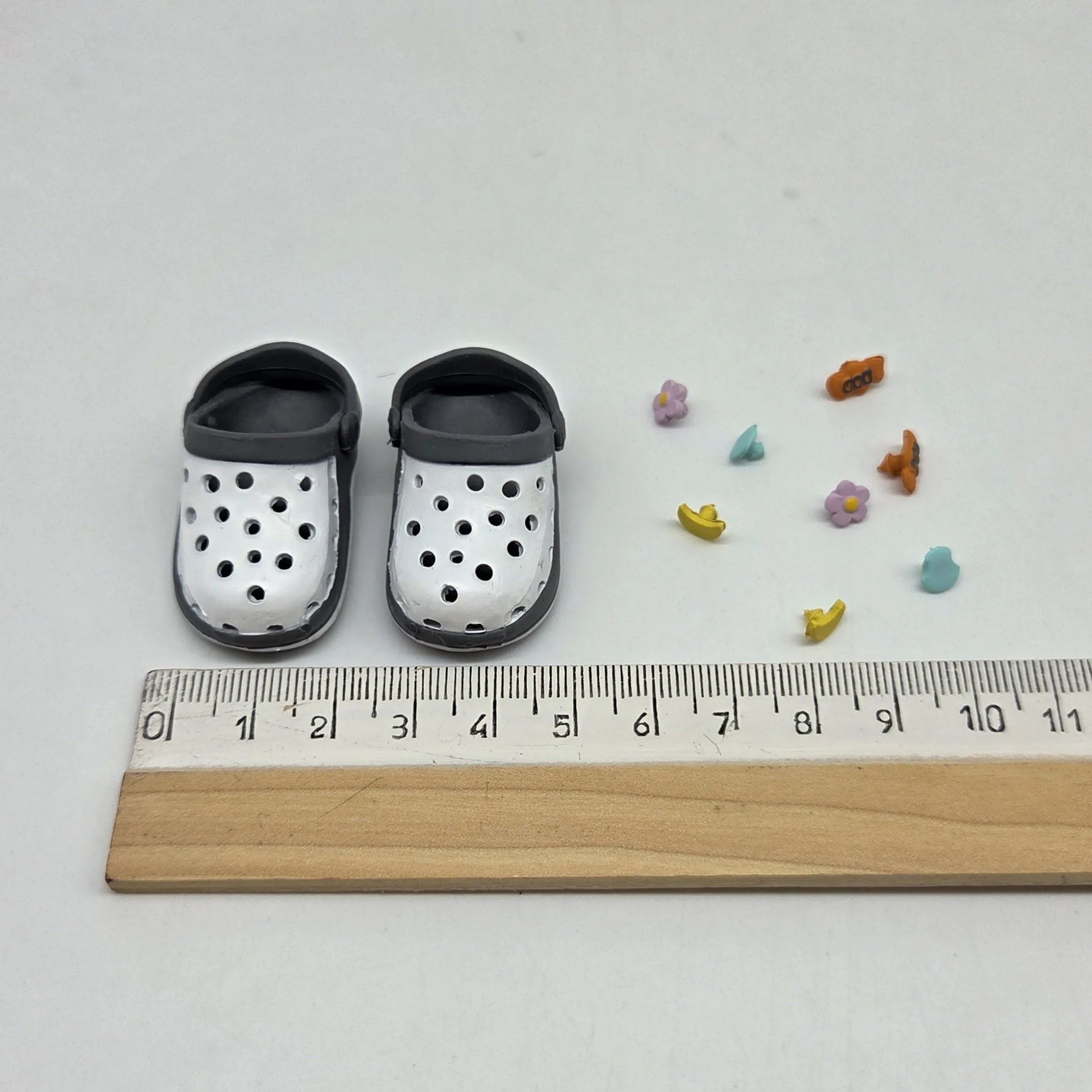 Кроксы 4,3см с джиббитсами (8шт.) цв.серый (08) К-181 для кукол | 1