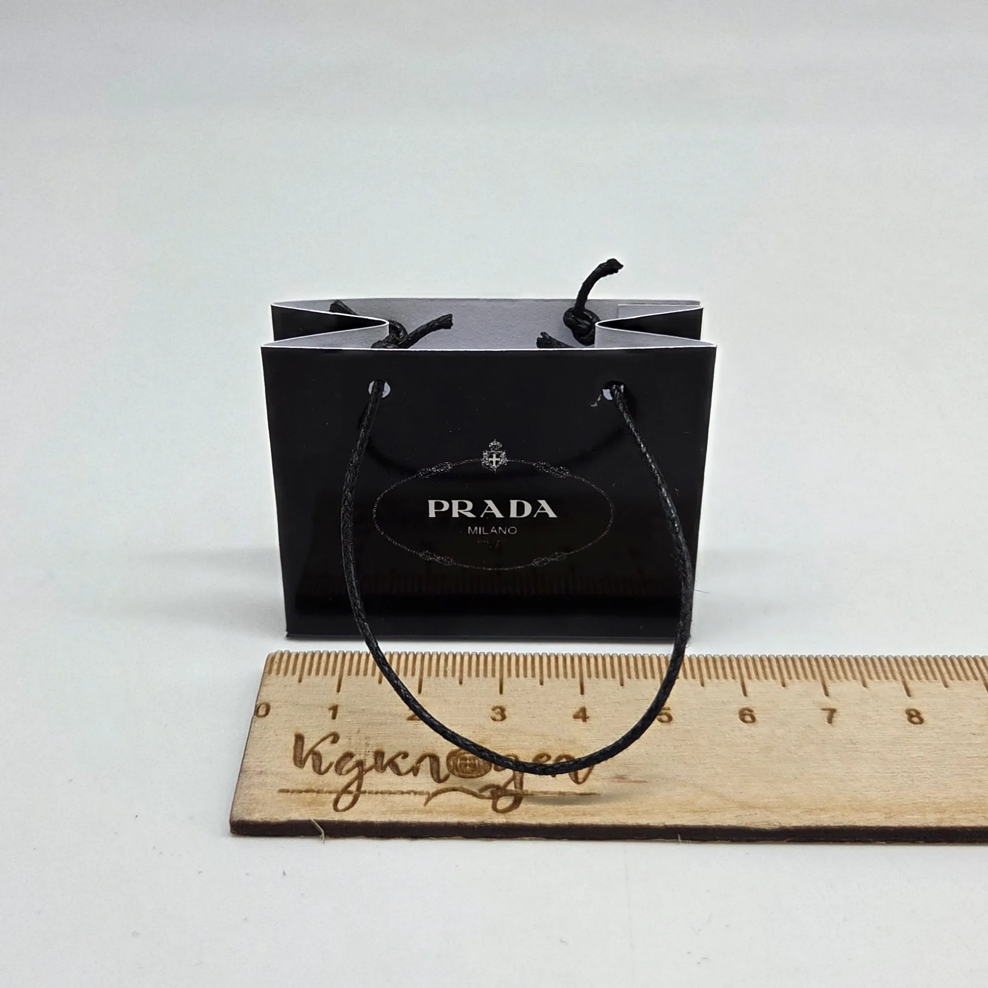 Миниатюрный пакет с логотипом PR цв.черный для кукол | 2