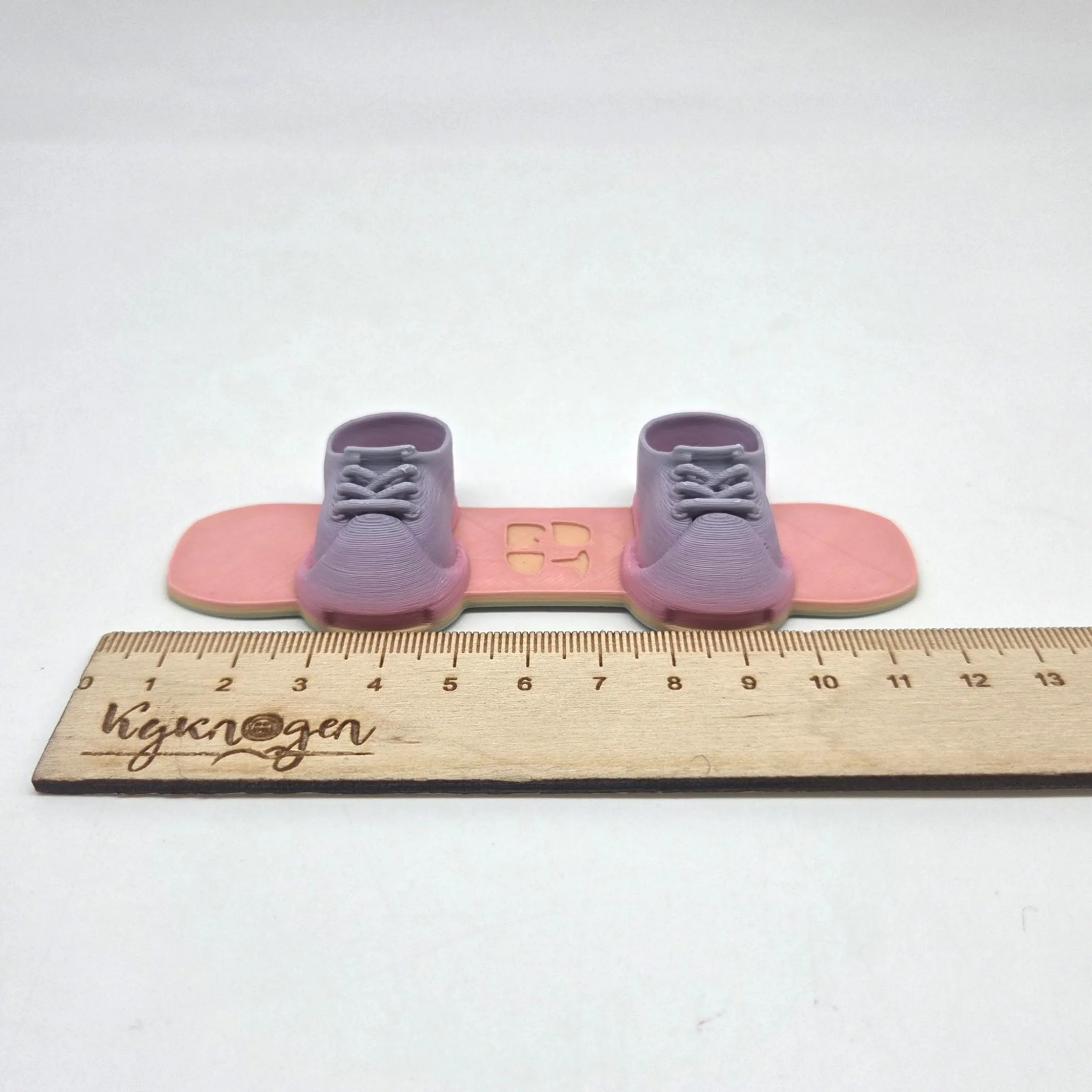 Сноуборд для кукол (Лабубу 17см) цв.розово-сиреневый (06) 11,5*4см 281 для кукол | 1