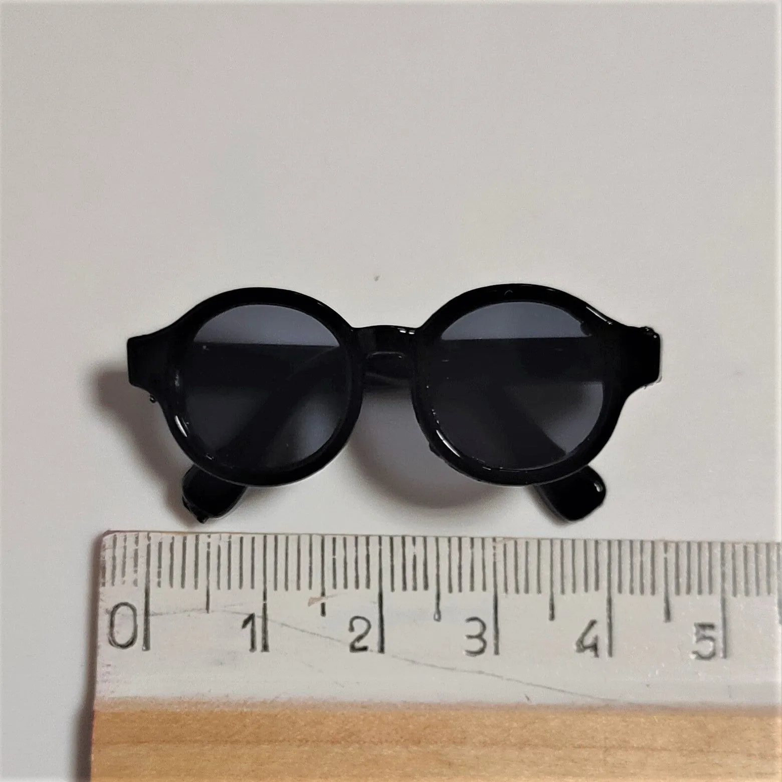 Очки со стеклом пластик 4,5см цв.черный/черный 242-08 для кукол | 1