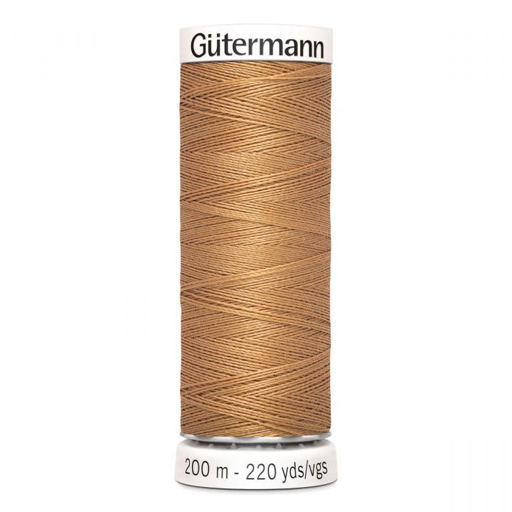 Нить Gutermann Sew-all 100%п/э цв.св.бежевая охра (307) 200м 748277 для кукол