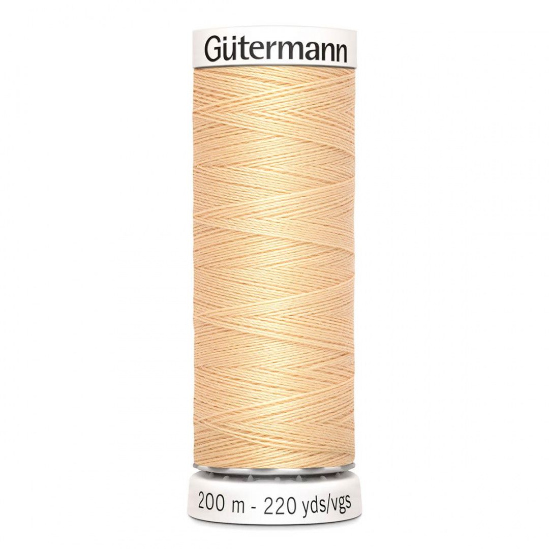 Нить Gutermann Sew-all 100%п/э цв.кремово-бежевый (006) 200м 748277 для кукол | 1