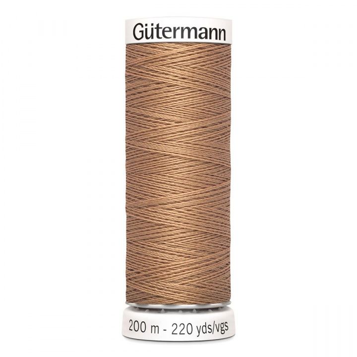 Нить Gutermann Sew-all 100%п/э цв.св.бежево-розовый (179) 200м 748277 для кукол