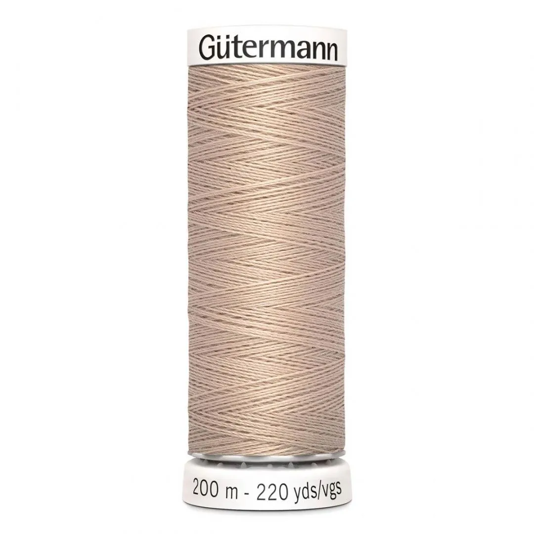 Нить Gutermann Sew-all 100%п/э цв.бледно-песочный (121) 200м 748277 для кукол | 1